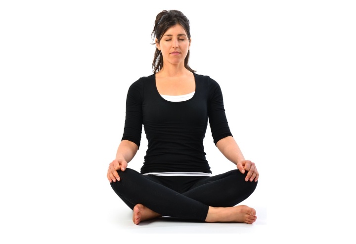 ۱۲ تمرین یوگا برای افراد مبتدی - تکنیک تنفسی Bellows Breath