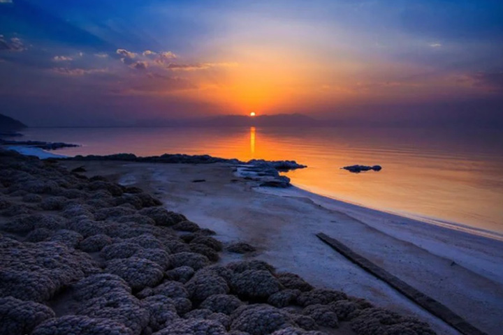 Urmia Lake - Photo by Ali Goya - Lakes of Iran