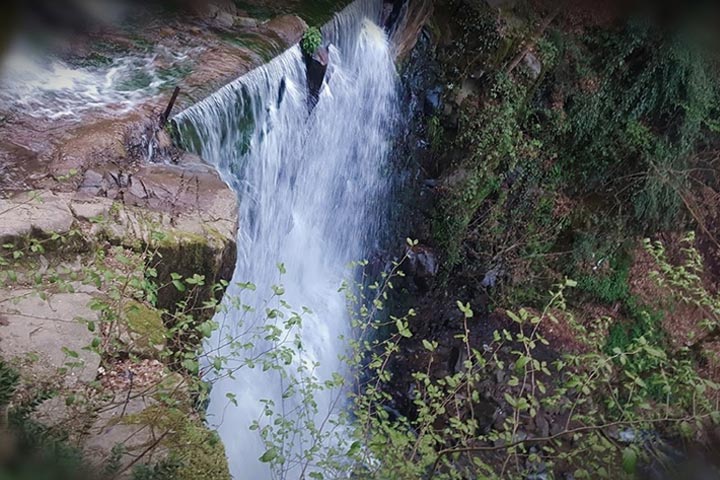 Loonak Waterfall - Photo by Pouria Bakhtiari