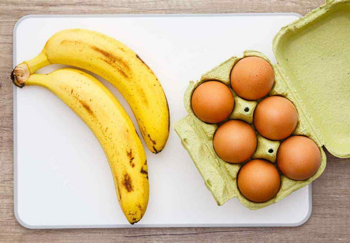 از جمله ۲۰ صبحانه رژیمی خوشمزه برای لاغری و کاهش وزن می توان به پنکیک موز اشاره کرد.