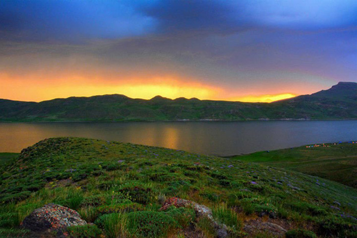 دریاچه نئور - عکس از ناصر درخشان