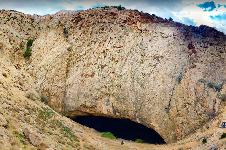 دهانه غار رودافشان - جاهای دیدنی دماوند -