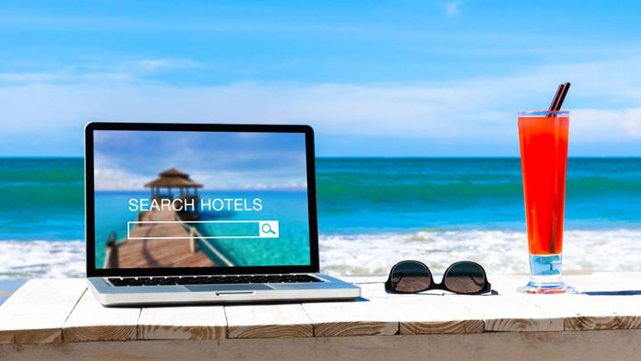 Hotel reservation by comparing rates