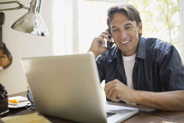 Online hotel reservation