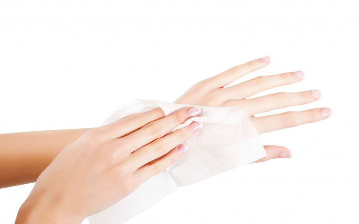 بررسی تأثیر دستمال ضدعفونی‌کننده در تمیزکردن دست‌ها و مقابله با کرونا