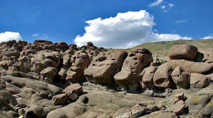 روستای وردیج یکی از جاهای دیدنی تهران در بهار