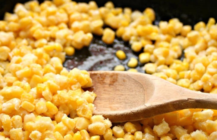 طرز تهیه ذرت مکزیکی در خانه به روش دکهها و فروشگههای خیابانی
