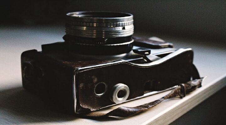 دروبین عکاسی - ۳۲ وسیله قدیمی و نوستالژیکی که حالا گران و ارزشمند هستند