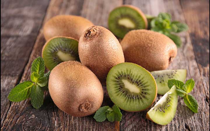 اسکراب کیوی یک اسکراب خانگی برای پوست چرب