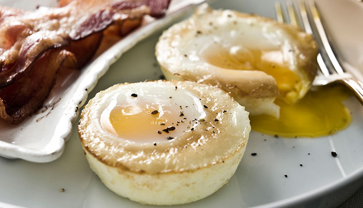 تخم مرغ بدون آب - یکی از روش های پختن تخم مرغ