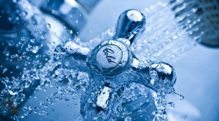 فواید دوش آب سرد چیست - دوش آب سرد یا دوش آب گرم