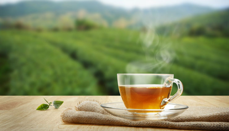 نحوه دم کردن چای خوش طعم | چطور یک لیوان چای نشاط‌آور دم کنیم؟