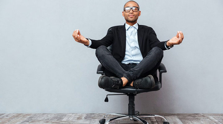 بالش طبی برای راحتی کارمندان - بهترین هدیه برای تولد همسر