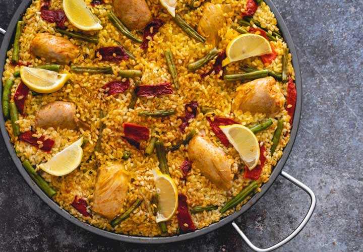 ۱۰ نوع غذای اروپایی با برنج - Paella یا پائیا به باور بسیاری از افراد معروف‌ ترین غذای اسپانیا است.