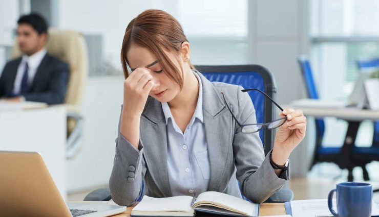 تأثیر استرس بر عملکرد ما در محیط کار