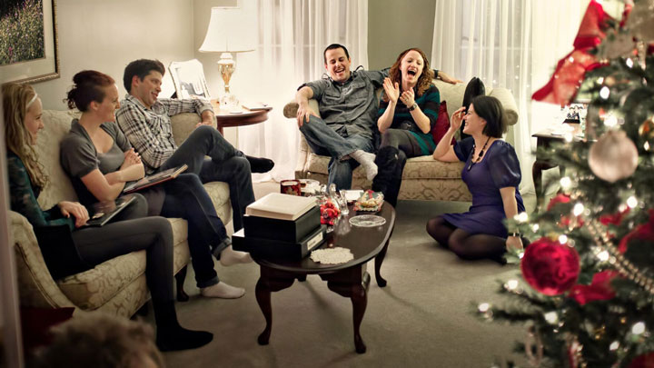 دورهمی خانوادگی - چطور وقت بیشتری را با خانواده‌مان سپری کنیم