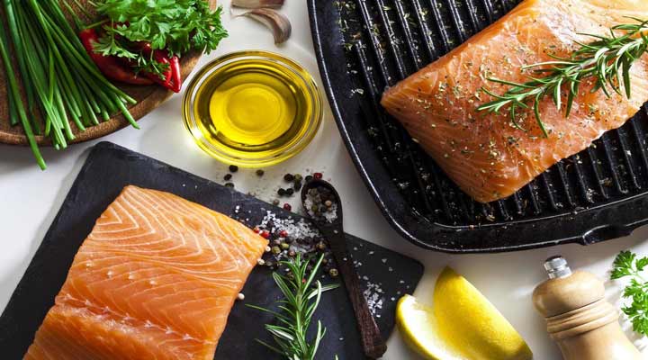 ماهی‌های چرب و روغن‌های خوب برای پیش‌گیری از سرطان سینه مفید هستند