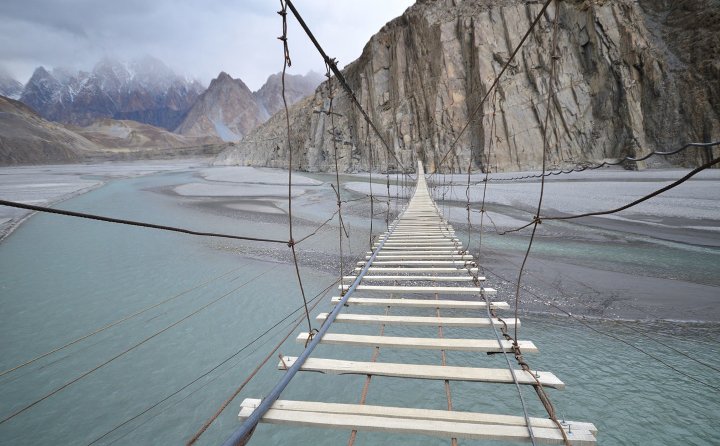 پل معلق حسینی در پاکستان - ترسناک ترین پل های جهان