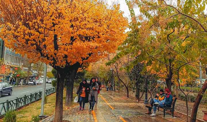 تهران گردی در بلوار کشاورز