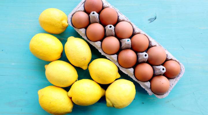 ماسک آبرسان مو با تخم مرغ و لیمو