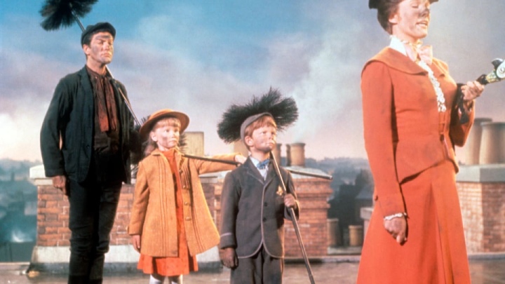 Mary Poppins از فیلم هایی که باید با خانواده دید