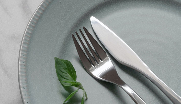 برای تو – آداب غذا خوردن؛ نکاتی برای میزبان و مهمان که بهتر است فراموش نکنید (2021)