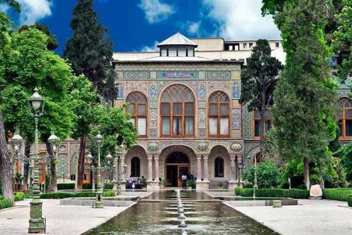 شبگردی در تهران در کاخ گلستان