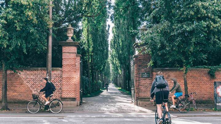 قبرستان Assistens در کپنهاگ دانمارک