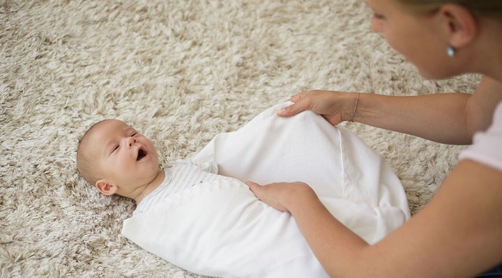 آموزش قنداق کردن نوزادان