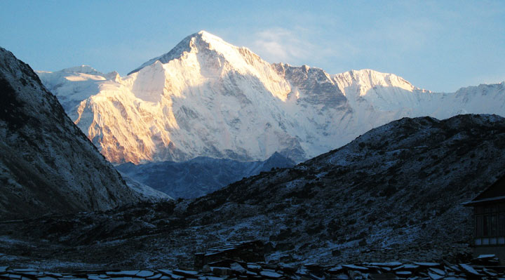 بلندترین کوه جهان - چو اویو