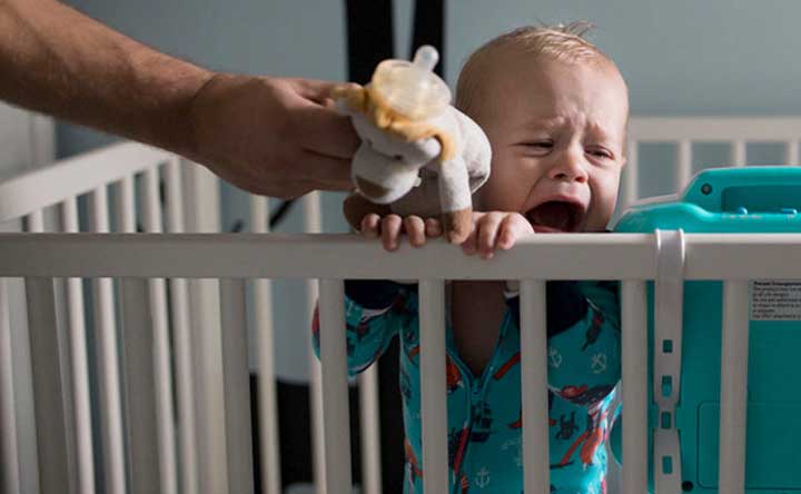 احتمال اضطراب کودک از مضرات تخت نوزاد