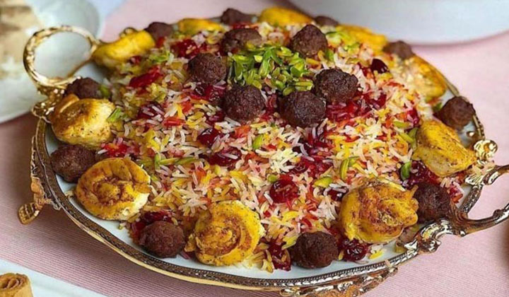 آلبالوپلو با گوشت