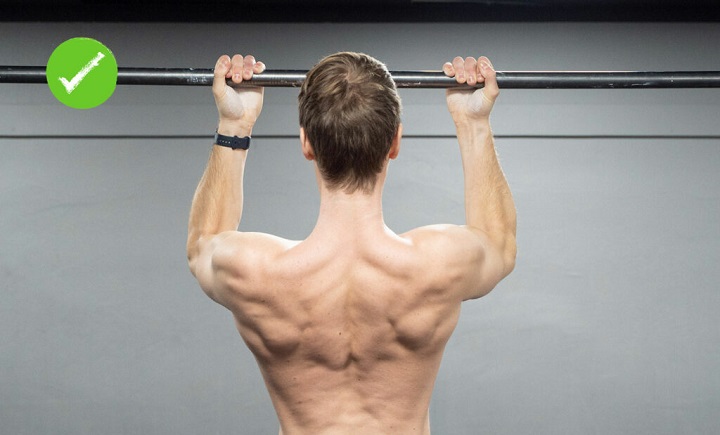 تمرینات کالیستنیک؛ حرکات مناسب برای سطح مبتدی تا پیشرفته 2 تمرینات کالیستنیک در خانه - حرکت چین آپ