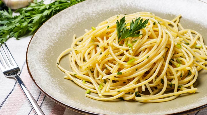 اسپاگتی سیر و روغن ایتالیایی