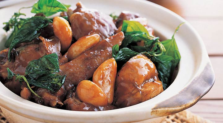 بیبی اسفناج؛ خواص، ارزش غذایی، تفاوت آن با اسفناج 4 مرغ و اسفناج با سس صدف