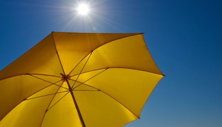 چتر برای محافظت در برابر اشعه uv