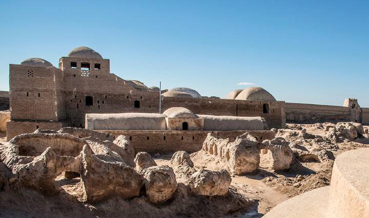 قلعه رستم از جاهای دیدنی سیستان و بلوچستان