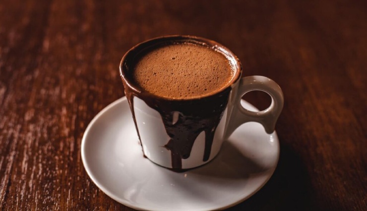 یک فنجان قهوه - روانشناسی رنگ قهوه ای