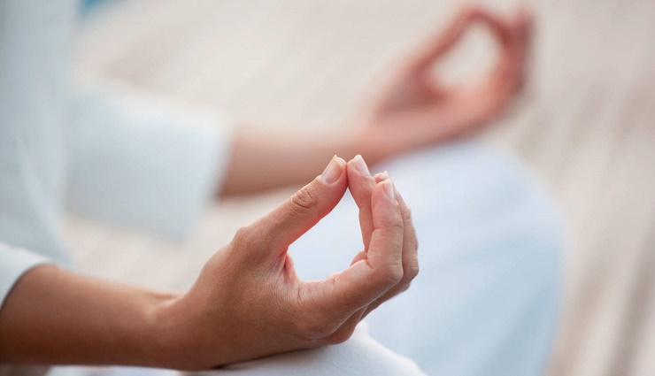 مودرا چیست؛ از تمرینات یوگا برای مراقبه و افزایش تمرکز و آرامش