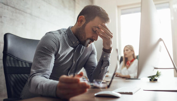 اشتباه در محل کار