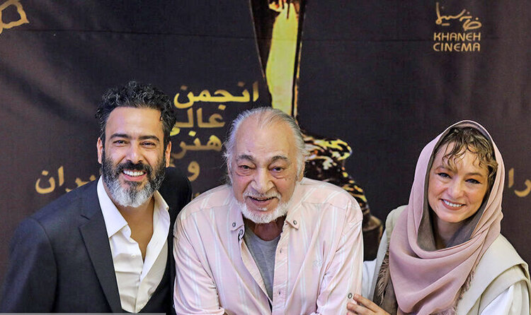 سحر ولدبیگی در کنار مسعود ولدبیگی، پدرش و نیما فلاح، همسرش.