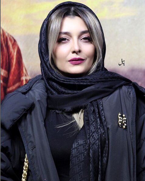 ساره بیات 