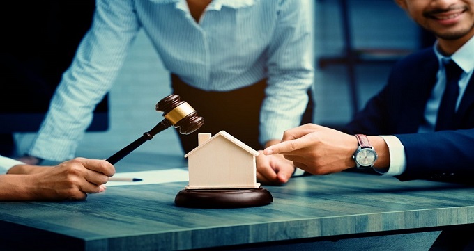 چطور رزومه و سابقه وکیل ملکی را برای انتخاب بهتر بررسی کنید؟